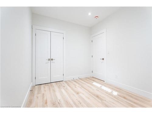 25 Shadyside Avenue, Hamilton, ON - Indoor Photo Showing Other Room