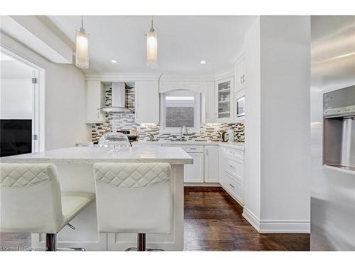 2430 Alder Drive, Burlington, ON - Indoor Photo Showing Kitchen With Upgraded Kitchen