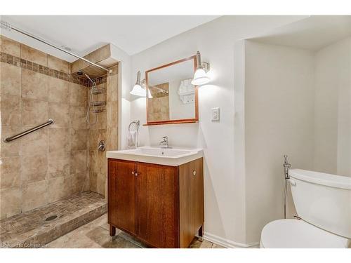 2430 Alder Drive, Burlington, ON - Indoor Photo Showing Bathroom