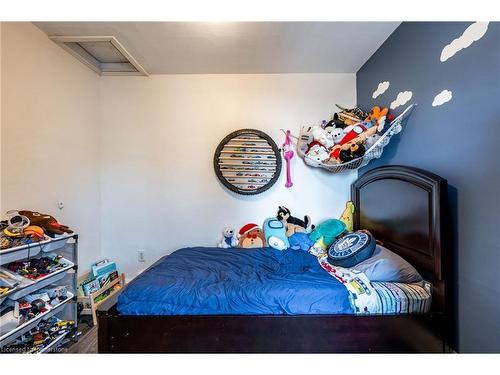 153 Connaught Avenue N, Hamilton, ON - Indoor Photo Showing Bedroom