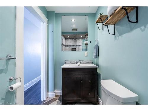 153 Connaught Avenue N, Hamilton, ON - Indoor Photo Showing Bathroom