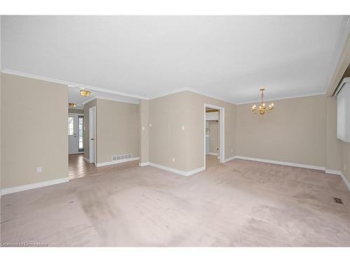 594 Forestwood Crescent, Burlington, ON - Indoor Photo Showing Other Room