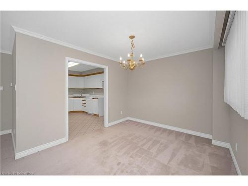 594 Forestwood Crescent, Burlington, ON - Indoor Photo Showing Other Room