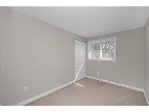 594 Forestwood Crescent, Burlington, ON - Indoor Photo Showing Other Room