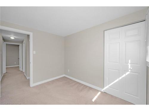 594 Forestwood Crescent, Burlington, ON - Indoor Photo Showing Other Room