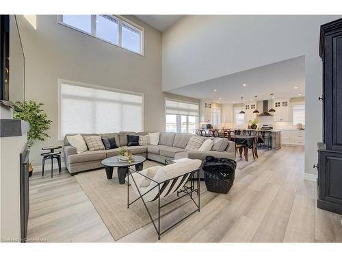 259 Timber Trail Road, Elmira, ON - Indoor Photo Showing Living Room