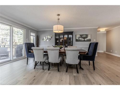 2031 Foster Court, Burlington, ON - Indoor Photo Showing Dining Room