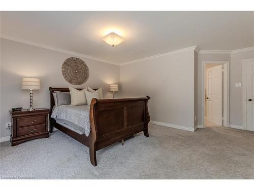 2031 Foster Court, Burlington, ON - Indoor Photo Showing Bedroom