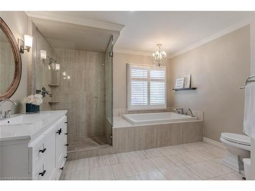 2031 Foster Court, Burlington, ON - Indoor Photo Showing Bathroom