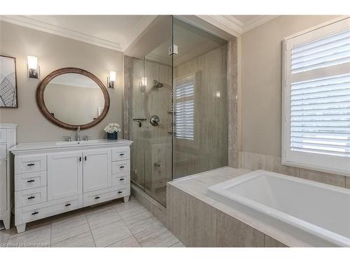 2031 Foster Court, Burlington, ON - Indoor Photo Showing Bathroom