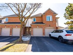 10-2920 Headon Forest Drive  Burlington, ON L7M 4H1