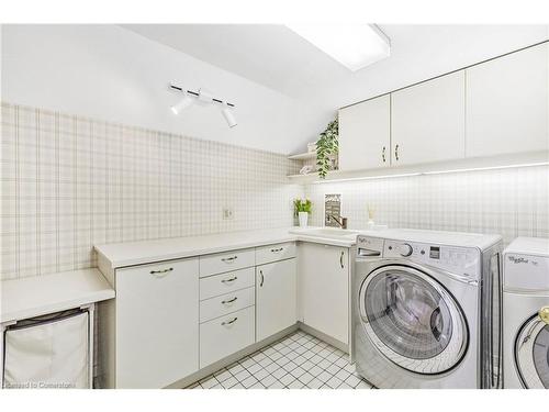 361 Mcnichol Crescent, Burlington, ON - Indoor Photo Showing Laundry Room