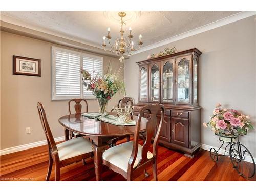 2137 Cleaver Avenue, Burlington, ON - Indoor Photo Showing Dining Room