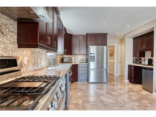 2137 Cleaver Avenue, Burlington, ON - Indoor Photo Showing Kitchen With Upgraded Kitchen