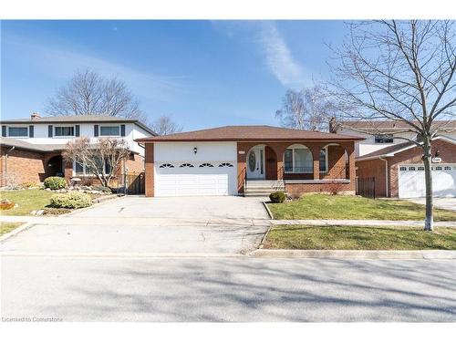 2459 Sinclair Circle, Burlington, ON - Outdoor With Facade