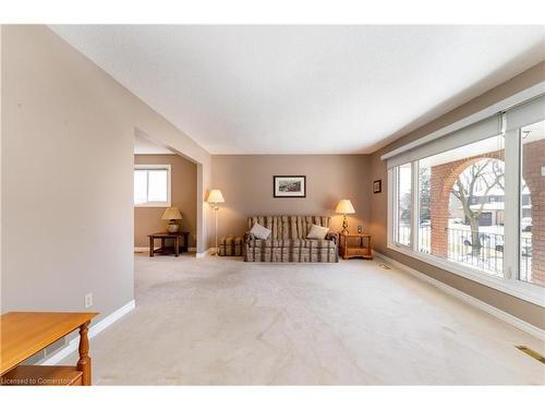 2459 Sinclair Circle, Burlington, ON - Indoor