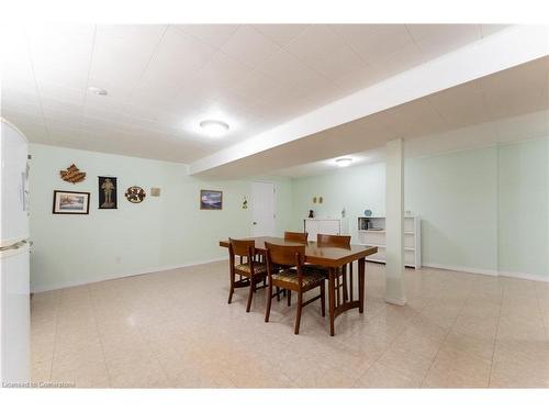 2459 Sinclair Circle, Burlington, ON - Indoor Photo Showing Dining Room