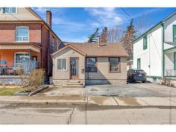 159 Grosvenor Avenue N Hamilton, ON L8L 7S7