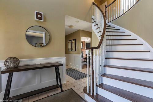 2456 Overton Drive, Burlington, ON - Indoor Photo Showing Other Room