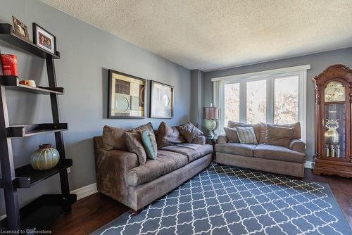 2456 Overton Drive, Burlington, ON - Indoor Photo Showing Living Room