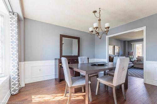 2456 Overton Drive, Burlington, ON - Indoor Photo Showing Dining Room