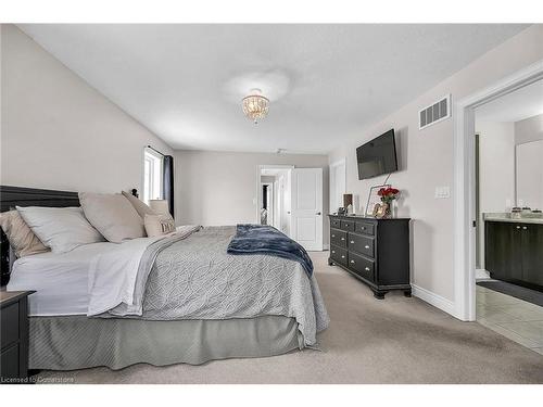 64 Arnold Marshall Boulevard, Caledonia, ON - Indoor Photo Showing Bedroom