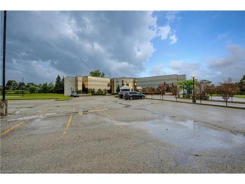 575 Riverbend Drive, Kitchener, ON 