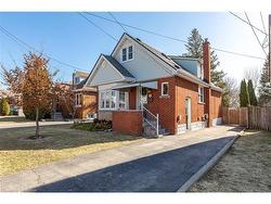 19 Woodbridge Road  Hamilton, ON L8K 3C6