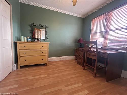 552 Quebec Street, Hamilton, ON - Indoor Photo Showing Bedroom