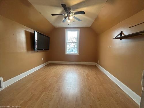 552 Quebec Street, Hamilton, ON - Indoor Photo Showing Other Room