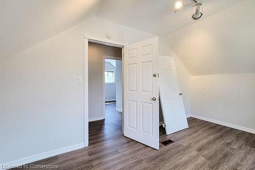 23 Queensdale Avenue W, Hamilton, ON - Indoor Photo Showing Other Room