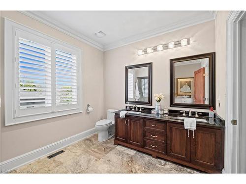 211 Lewis Road, Stoney Creek, ON - Indoor Photo Showing Bathroom