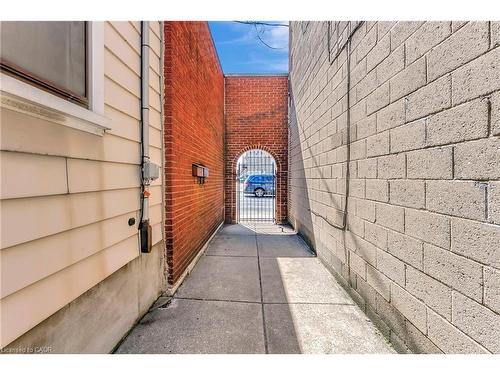 893 Barton Street E, Hamilton, ON 