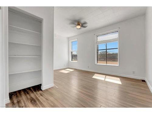 893 Barton Street E, Hamilton, ON 