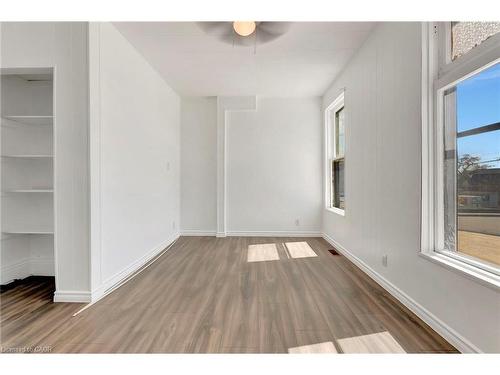 893 Barton Street E, Hamilton, ON 