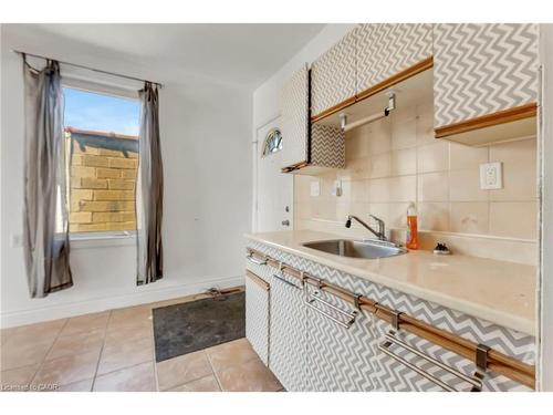 893 Barton Street E, Hamilton, ON 