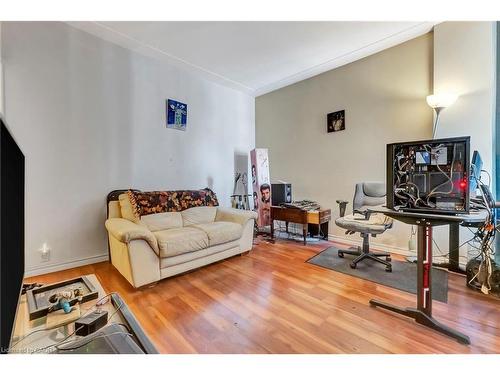 893 Barton Street E, Hamilton, ON 