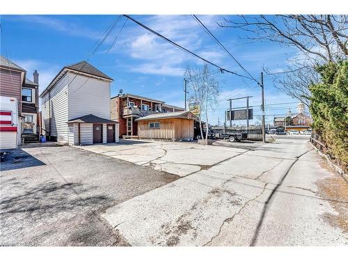 893 Barton Street E, Hamilton, ON 