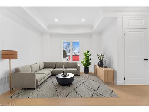 22 Roselawn Avenue, Ancaster, ON - Indoor Photo Showing Living Room
