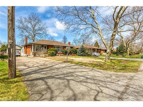 9 Gavin Drive, St. Catharines, ON - Outdoor