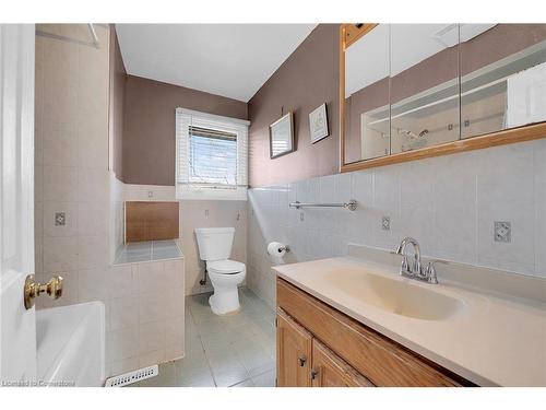 9 Gavin Drive, St. Catharines, ON - Indoor Photo Showing Bathroom