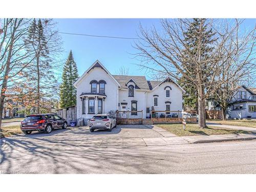 40 John Street  Cambridge, ON N1S 2V4