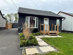 2-43 Mahony Avenue  Hamilton, ON L8H 3C3