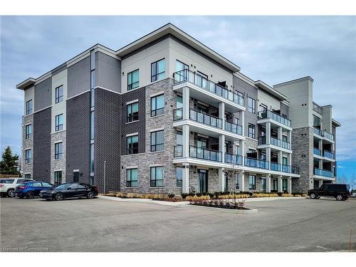 107-120 Springvalley Crescent  Hamilton, ON L9C 0E4