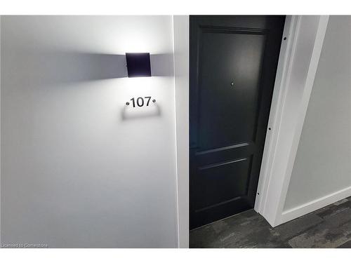 107-120 Springvalley Crescent, Hamilton, ON - Indoor Photo Showing Other Room