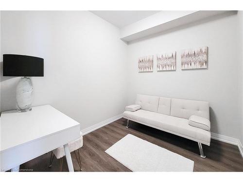 107-120 Springvalley Crescent, Hamilton, ON - Indoor Photo Showing Other Room