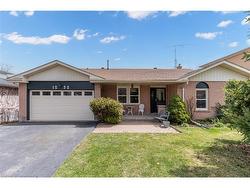 1252 Lakeview Drive  Oakville, ON L6H 2M8