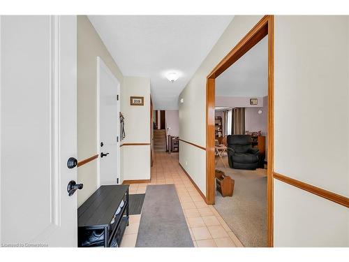 43 Everest Street, Hamilton, ON - Indoor Photo Showing Other Room