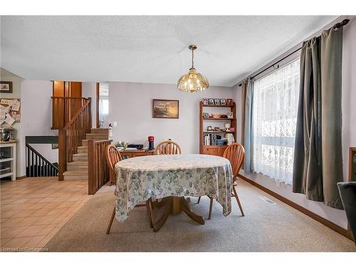 43 Everest Street, Hamilton, ON - Indoor Photo Showing Dining Room