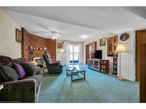 43 Everest Street, Hamilton, ON - Indoor Photo Showing Living Room